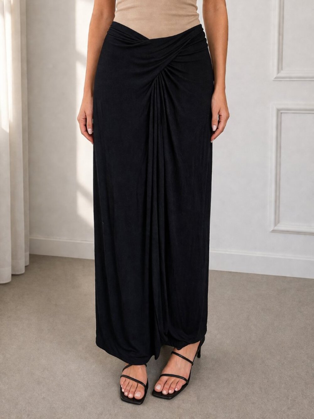 Bisou Bisou Solid Black Maxi Skirt Pull On Knotted Front Stretchy Slit Sz. M